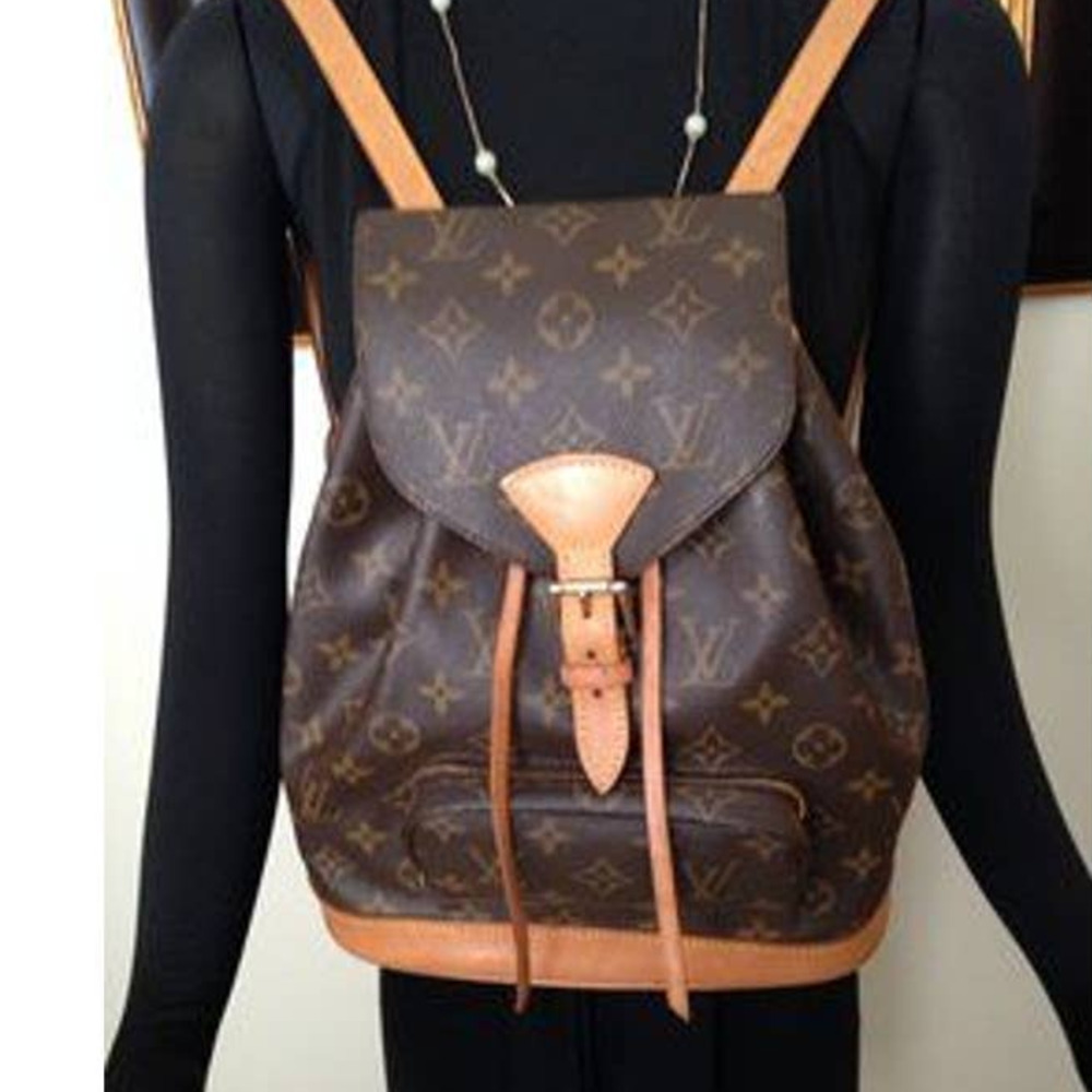 💎✨Authentic✨💎 Louis Vuitton Monogram Montsouris MM